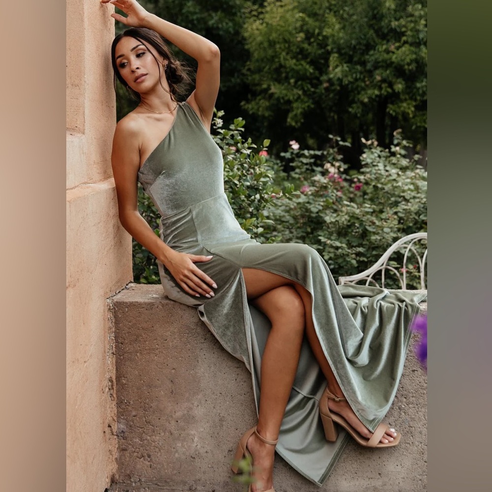 NET Tatiana Velvet One Shoulder Maxi Dress